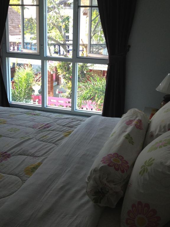 פאטאיה Yiasu Bed And Breakfast חדר תמונה