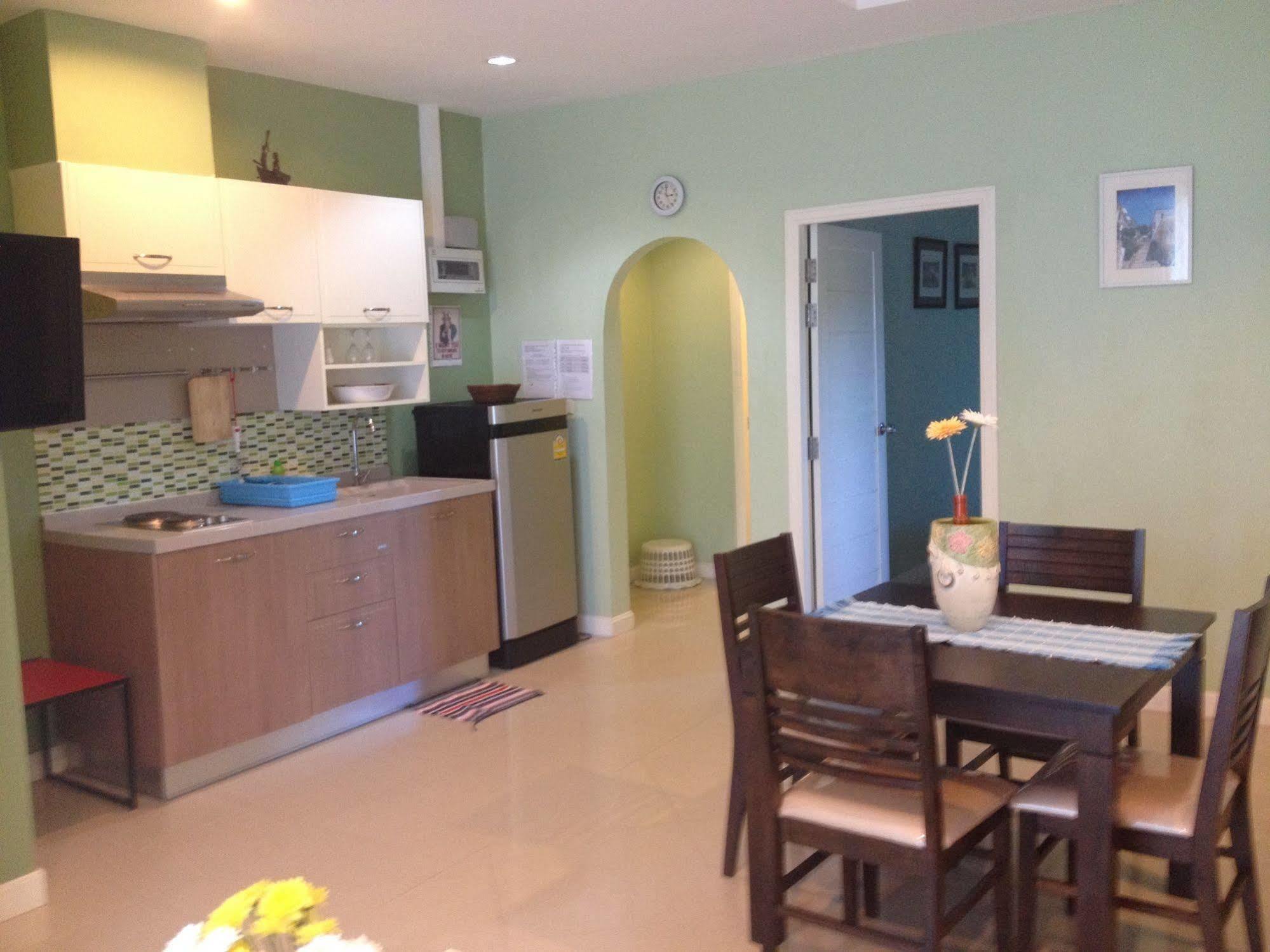פאטאיה Yiasu Bed And Breakfast מראה חיצוני תמונה