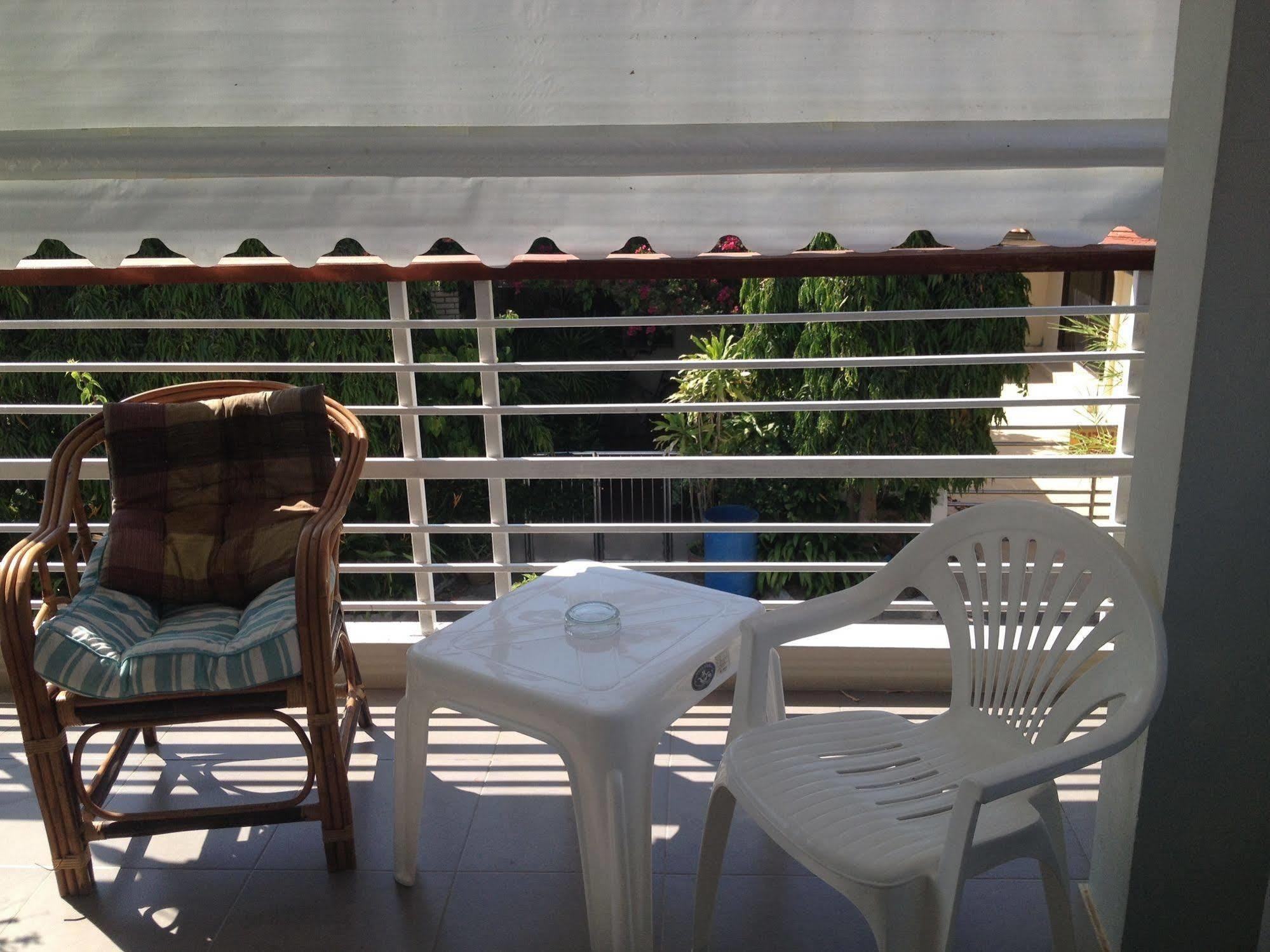 פאטאיה Yiasu Bed And Breakfast מראה חיצוני תמונה